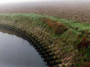 canale-con-idrovore-fiume-po-dolo-5-easy-resize-com